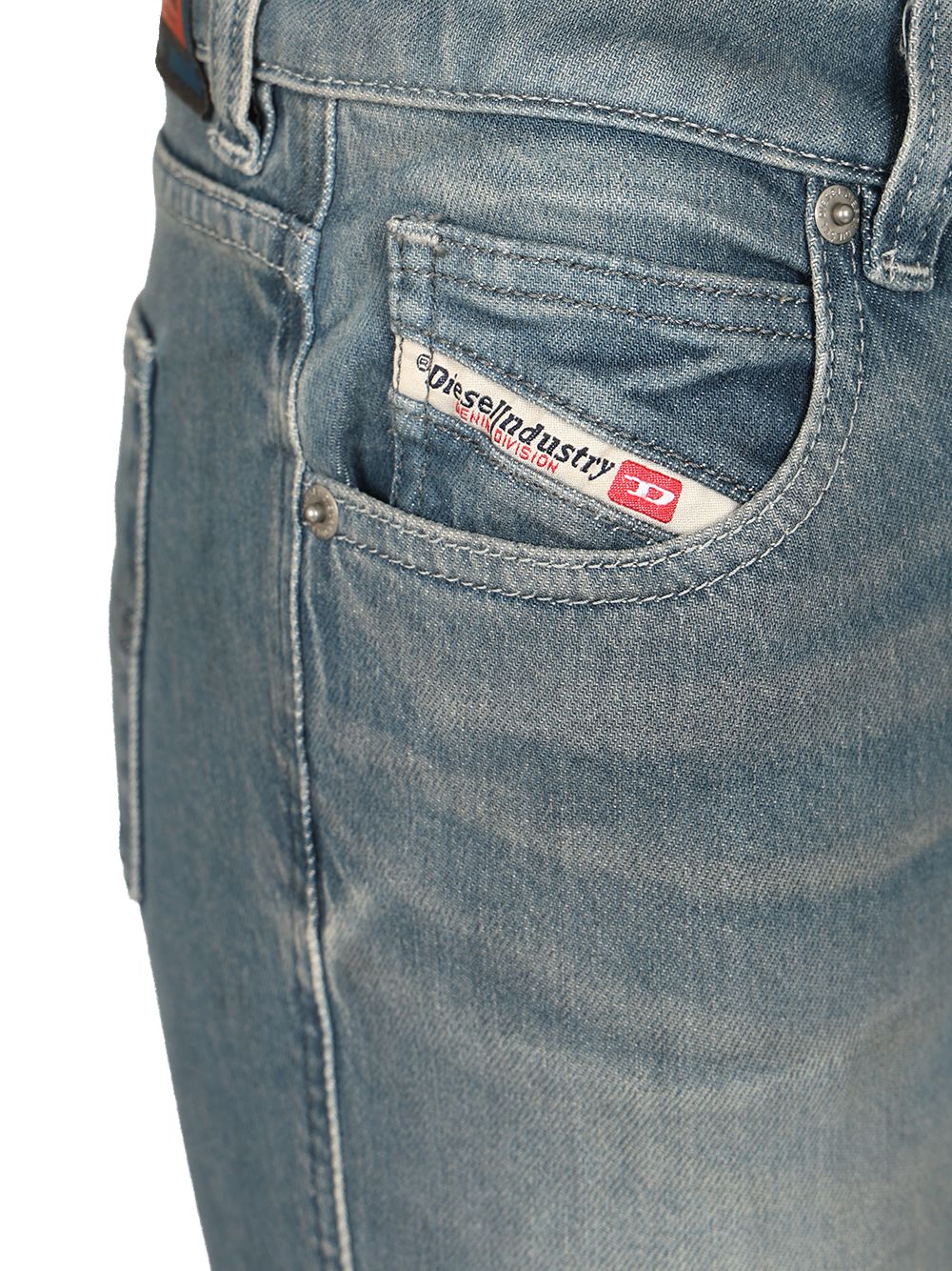 Diesel D-Jiann Jeans - Light blue | e4e21535bfae471212fe383a11613be8550ba007