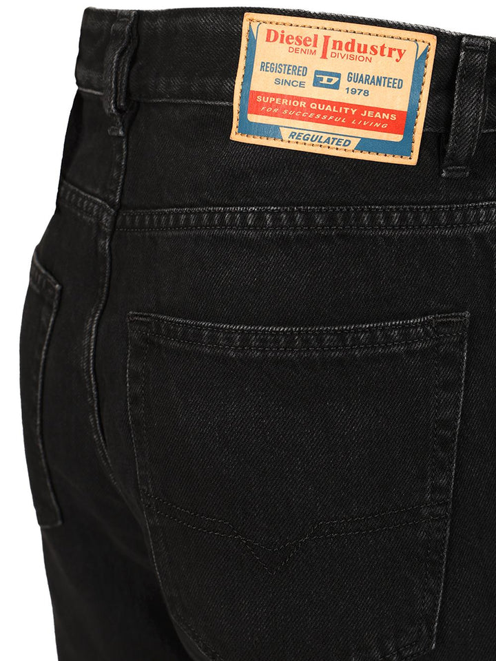 Diesel Relaxed Fit Jeans - Nero | eb25b9921629854075e0c3a55b83ed533b111cf3
