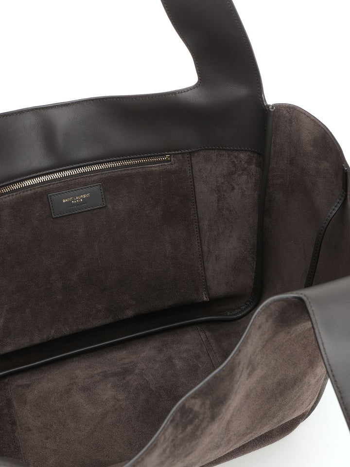 Saint Laurent Le 5 À 7 Bea Shoulder Bags - Marrone | 2e301060b1a037f62607afb413f38735ed15f667