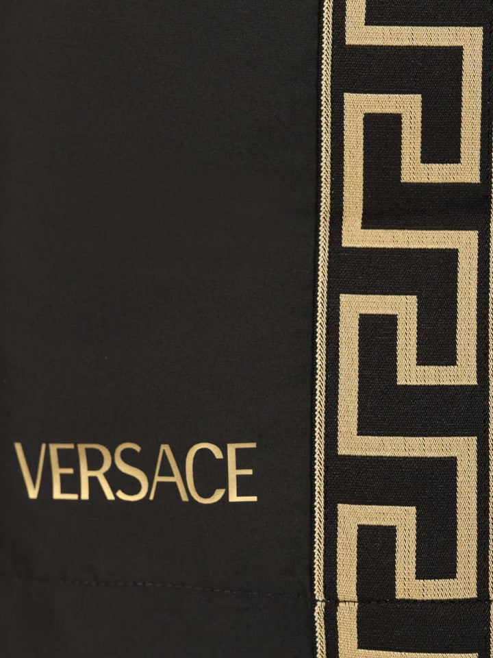 Versace Swim Shorts Nylon Golfo Reciclato+Banda Greca Swimwear - Nero | af2d18d926f23b9e6e16b5b4613c000787deecba