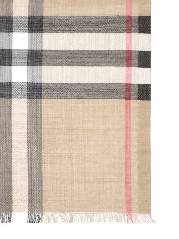 Burberry Scarf In Light Wool And Silk Scarves And Foulards - Marrone | b6d6d448ab88c5690e6b2a0ce8ab63c722b1d825