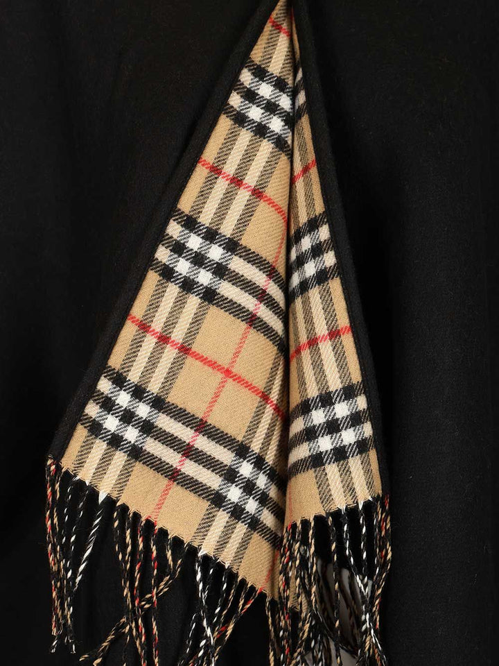 Burberry Reversible Cape Scarves And Foulards - Nero | 5df1c3e42dc9d9d1ab50f575ec3660715b892518