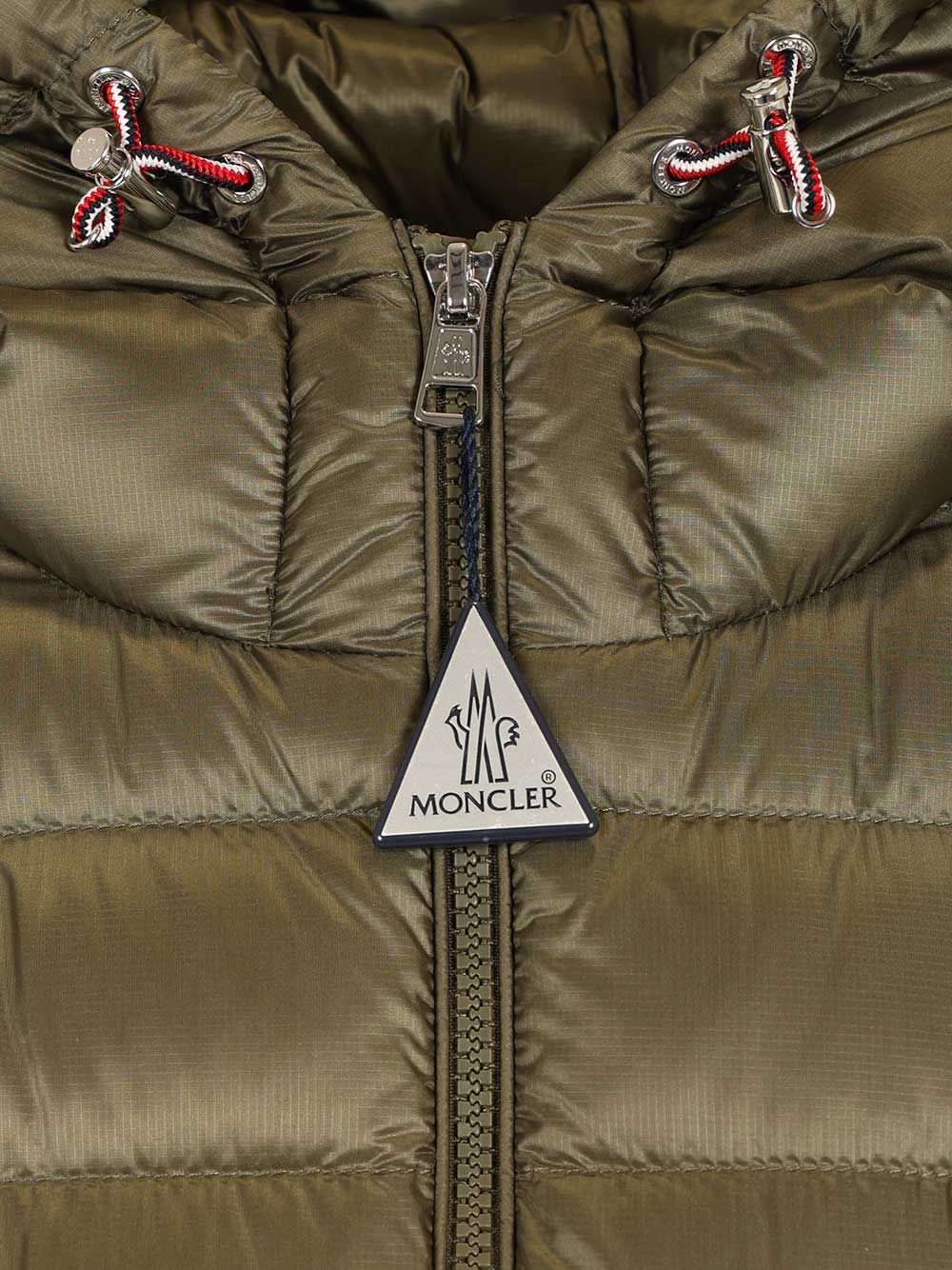 Moncler Oahu Coats - Verde | 0709b82aea3dc83ec9af7e8b3adc9a8cee4a5f34