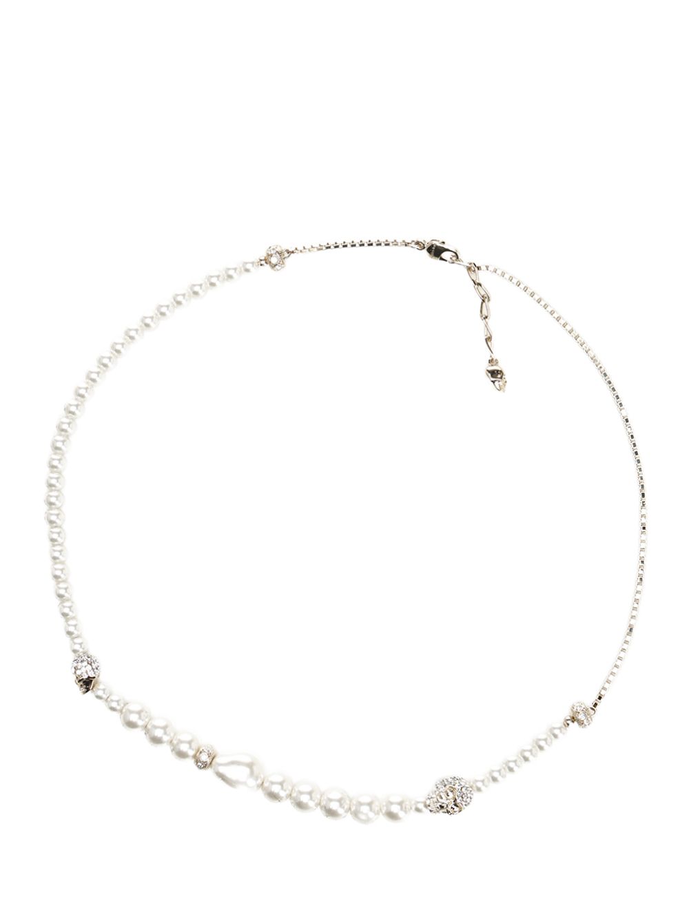 Mcqueen Skull Necklace With Pearls Gioielli - Silver | 35788a9c56b51cb6a03798ef6e3fd4a129e30c81