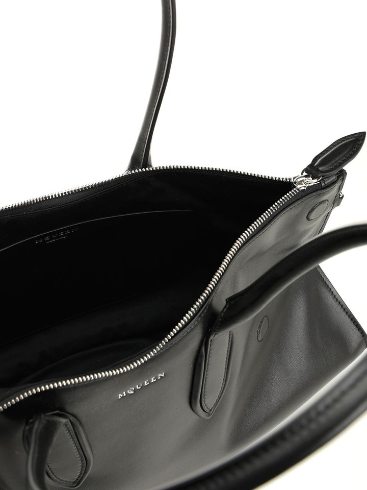 Mcqueen Manta Shoulder Bags - Nero | d905b182e52ab27d6440ce40eba9ded81f9b94d5