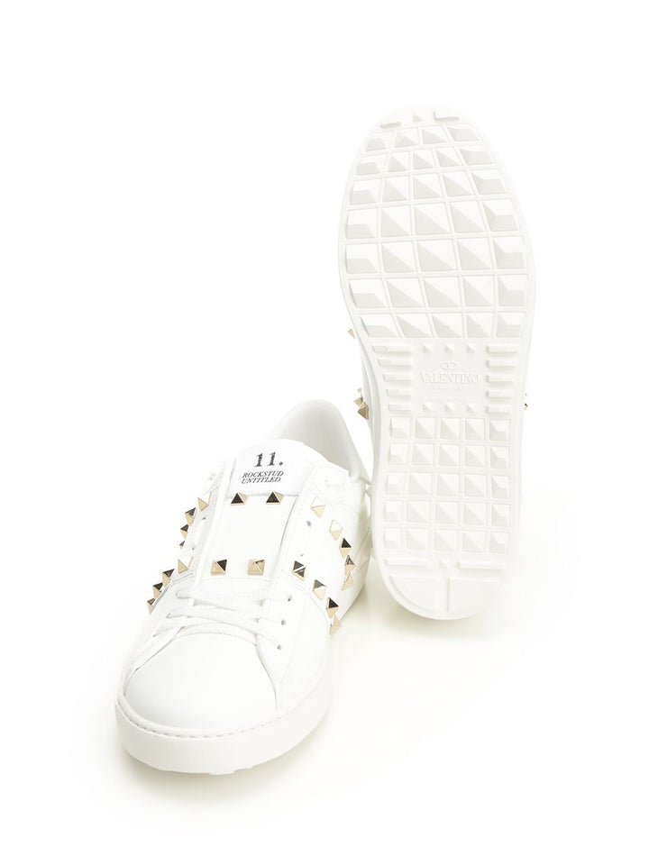 Valentino Garavani Rockstud Untitled Sneakers - Bianco | b9fc2304f5b57ca4e3faa3c365763ecf5426d90a