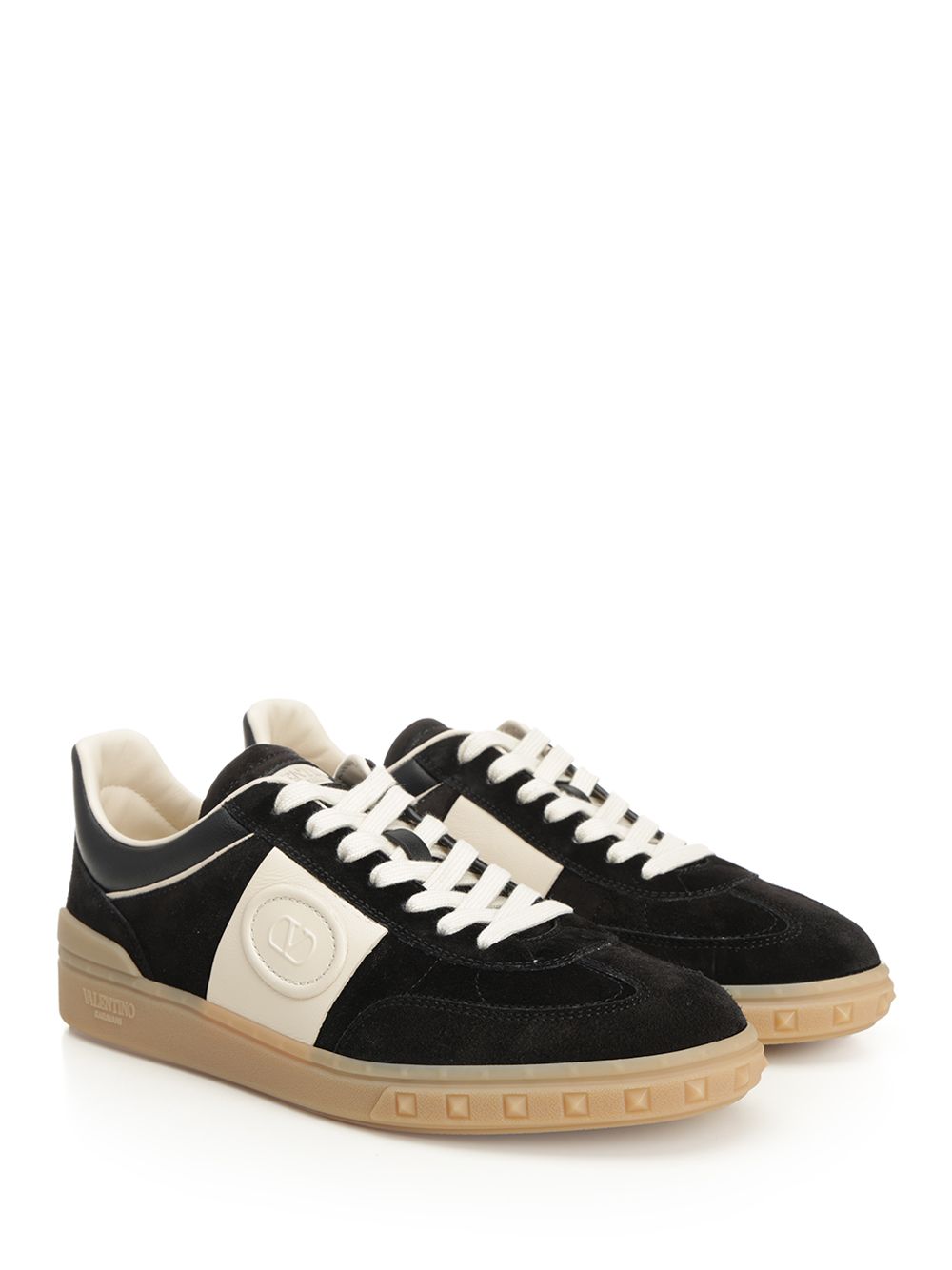Valentino Garavani Low Top Upvillage Sneakers - Nero | dfac61a54b86bb5f2deb16283da068445c724208