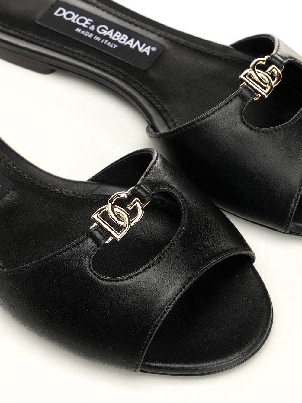 Dolce & Gabbana Leather Slides Sandali - Nero | e9709363b2b1847f12b1fc76dbfffb00a8ebf9c1