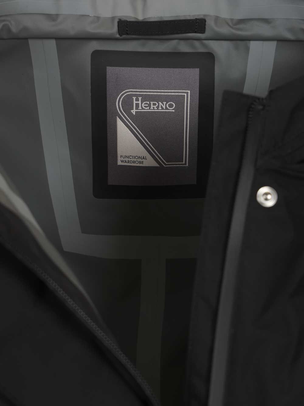 Herno A-Shape With 2-Layer Windstopper Hood Giacche - Nero | abead7712665e49ad00cb9f10e58c502fb644f71