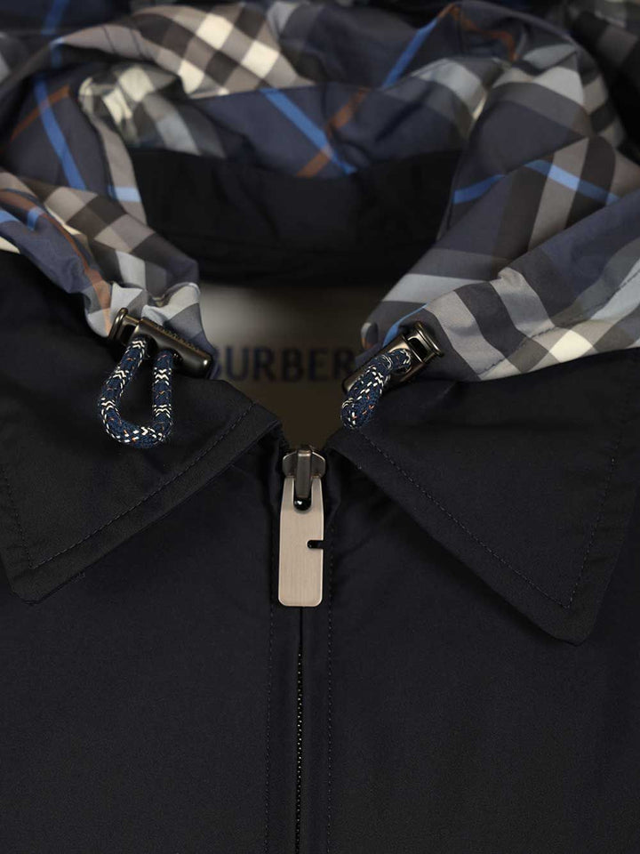 Burberry Newcott Short Hooded Jacket Giacche - Blu | 0330da886f134d3a2acf4be5e439a4a803005aed