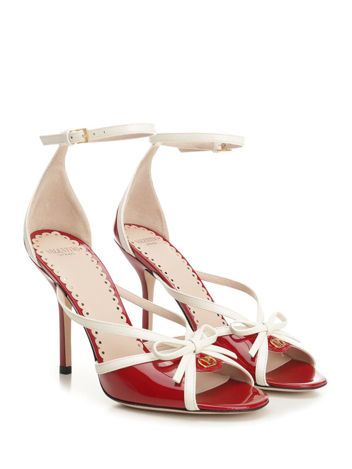 Valentino Garavani Bepointy Patent Leather Sandal Sandali - Rosso | 150258c504373ef4825d4edf840e98cf47d4de48