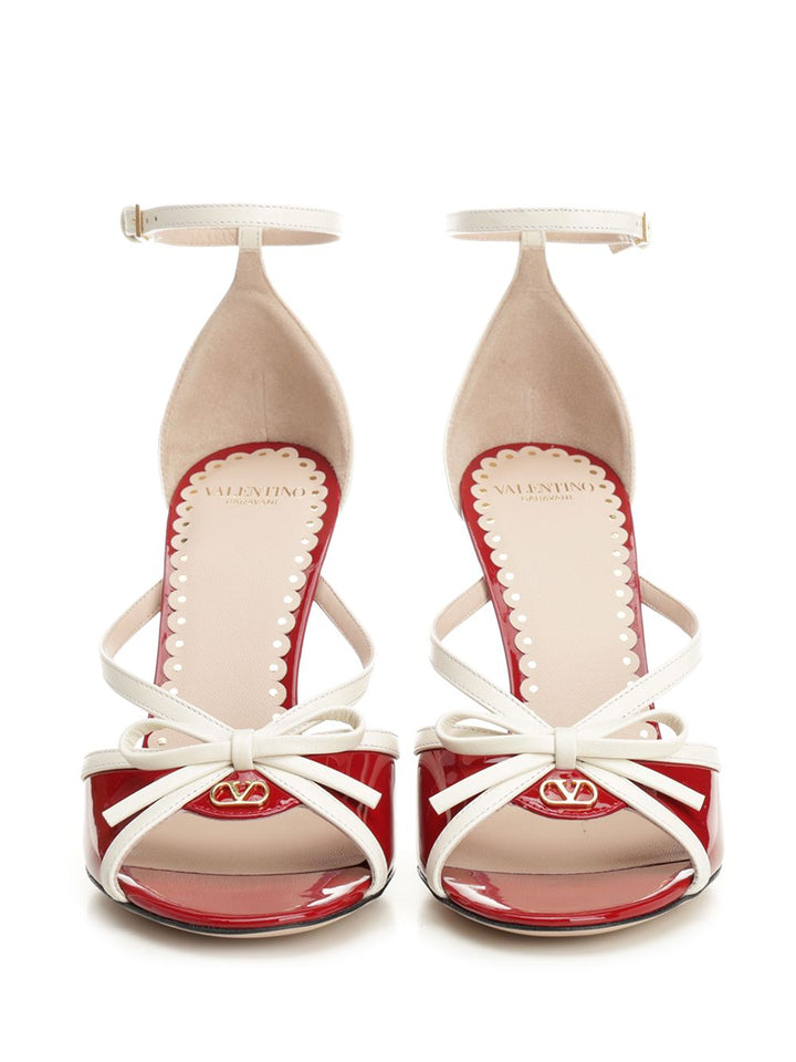 Valentino Garavani Bepointy Patent Leather Sandal Sandali - Rosso | 0ee0e3837d79feb1a91f2be4099516a85008fecc
