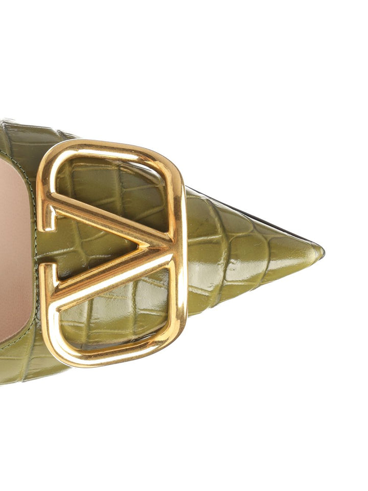 Valentino Garavani Vlogo Signature Slingback In Leather Decollete - Verde | 610c5c26a6b9b3fa575c7edf654c0653042134f3