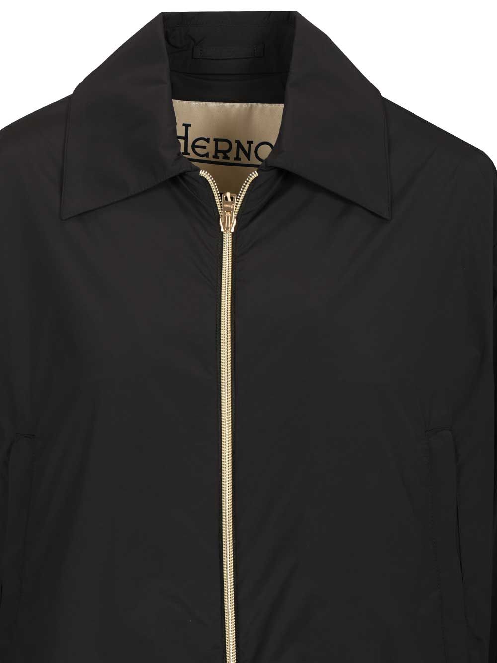 Herno Short Jacket In Stretch Nylon Giacche - Nero | d29eb129bffad68d71dcca4eb37137e21dc75502