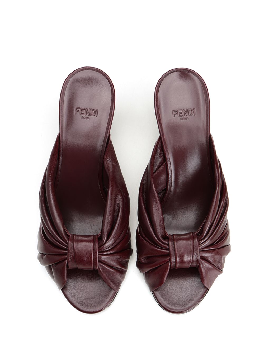 Fendi Slides In Shiny Nappa Leather Sandali - Marrone | b3f770c2466b828de5b15168053581a58db25665