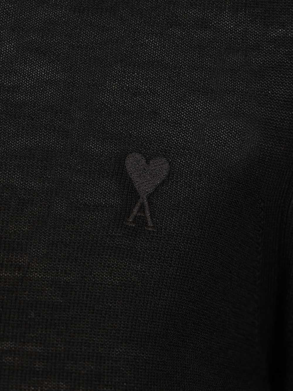 Ami Quota -Crewneck Sweater With Contrasted Ami De Coeur Knitwear - Nero | 1fe717917082012f2324928154fdc138e3d3be50