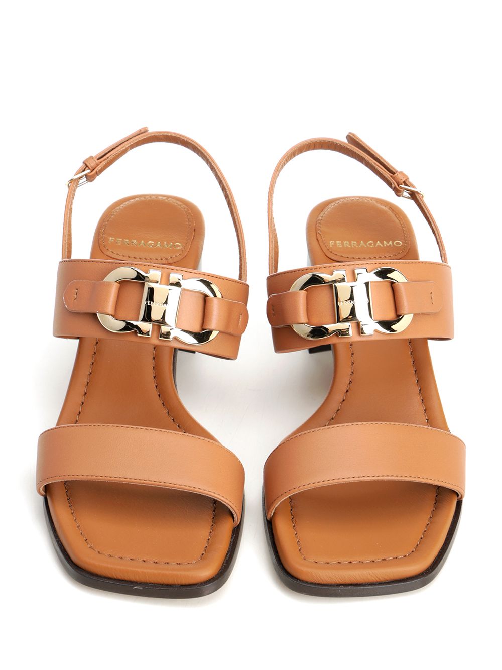Ferragamo Gancini Ornament Sandal Sandali - Marrone | 31c0e18b45a732d75242b0a16e2c126c2a65aa47