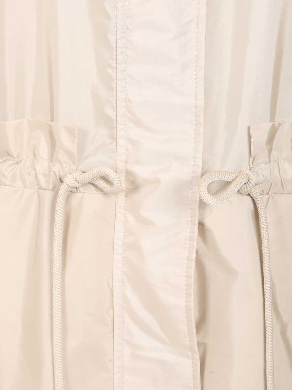 Moncler Weteau Waterproof Jacket With Hood And Ruffles Coats - Bianco | 299cada977ff04ec805d40d48ea113836395b0ba