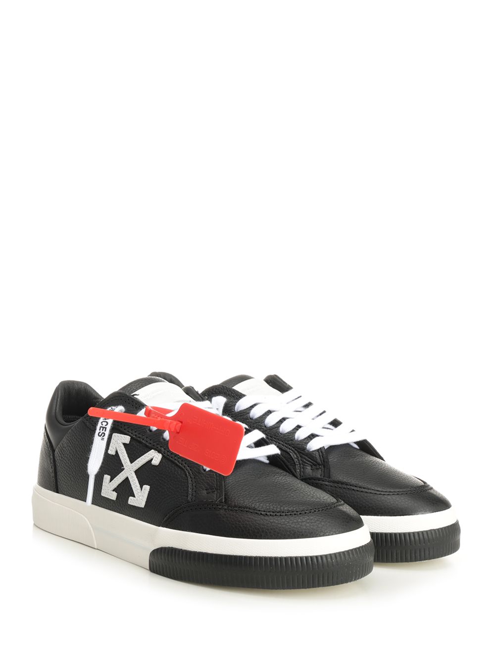 Off-White Vulcanized Low Sneakers - Nero | 114b44e294607fb041bd272bfbfd0ee03fad5baf