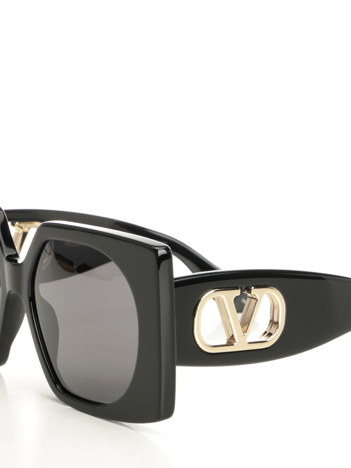 Valentino Garavani Square Sun Glasses - Nero | b50f4e0a748c72f4a9d142505f75033a476b6d92