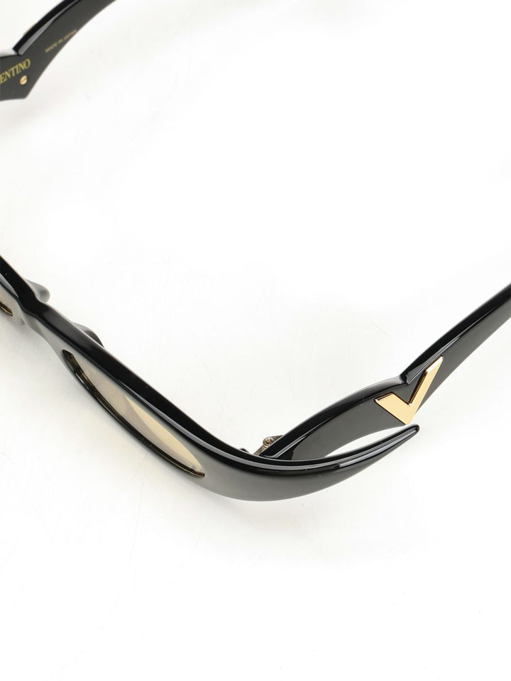 Valentino Garavani Black Acetate Sun Glasses - Nero | 8adb06ccba2734ae3da721a75c03427731433ecd