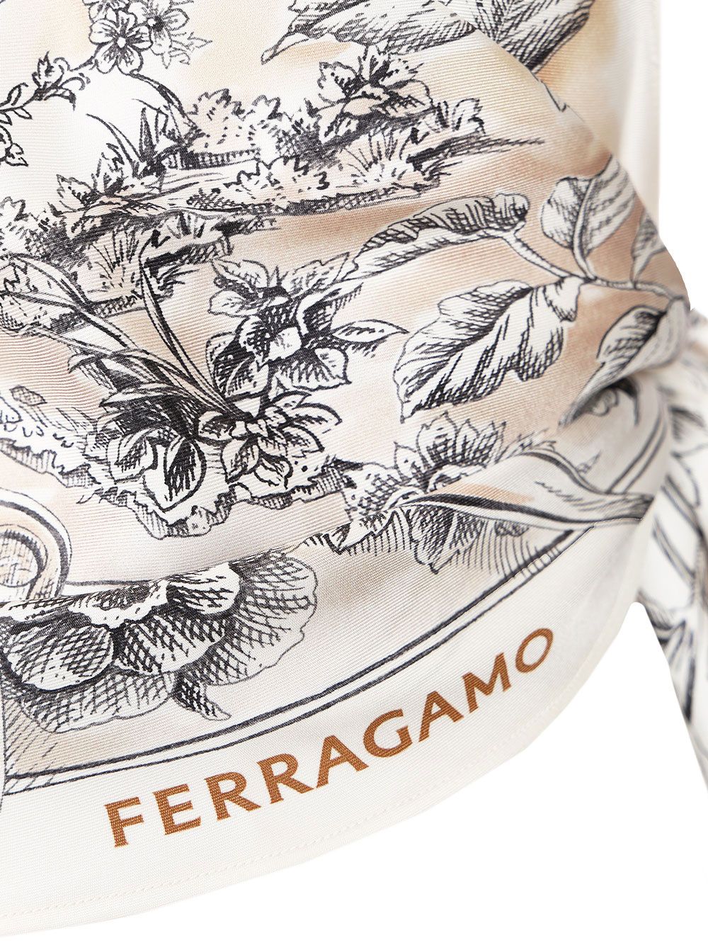 Ferragamo Top Pergamena Print Top - Beige | 639c7bf2af9ae669f93e2c32caaf44a9cee9c2c1