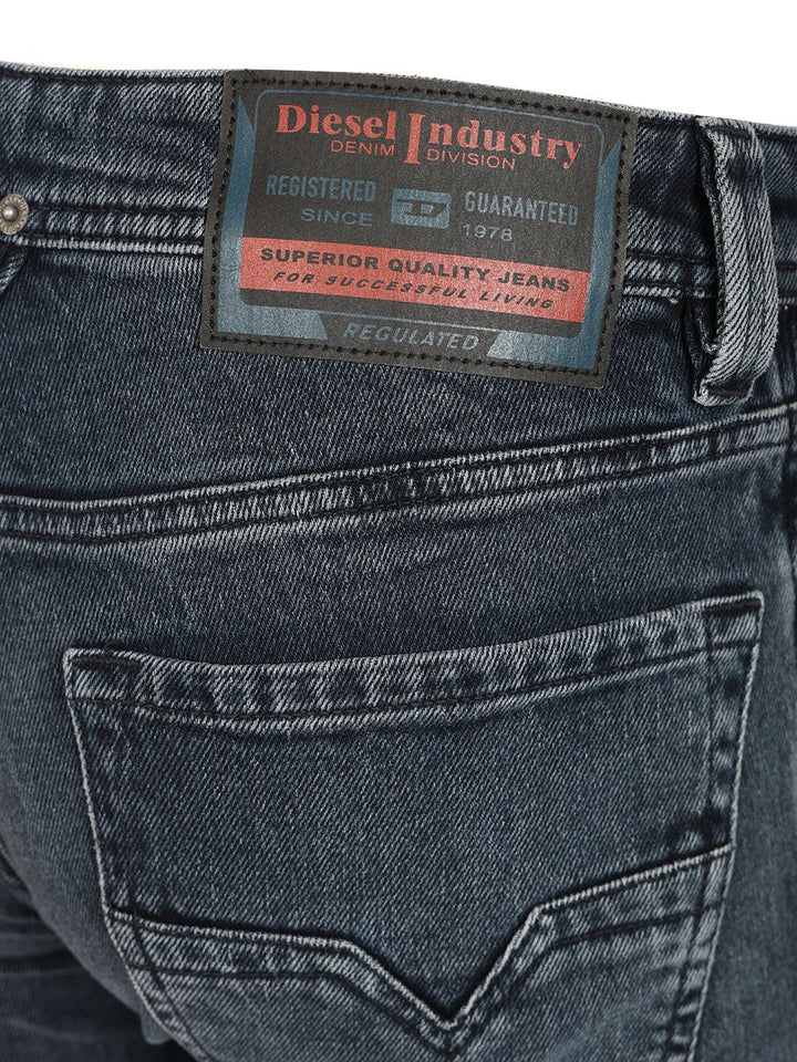 Diesel 1985 Larkee Regular Low Waist Jeans - Blu | fc74df317f6c840406e3ff0a6c4d72b7d9539856