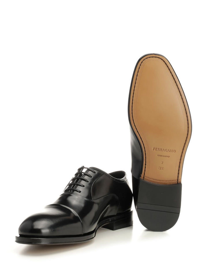 Ferragamo Toronto Mvit.Derby Antistin Nero Lace-Up Shoes - Nero | 2a776cb1659d41bbc0ac511dfec3f8b5d62bf2db