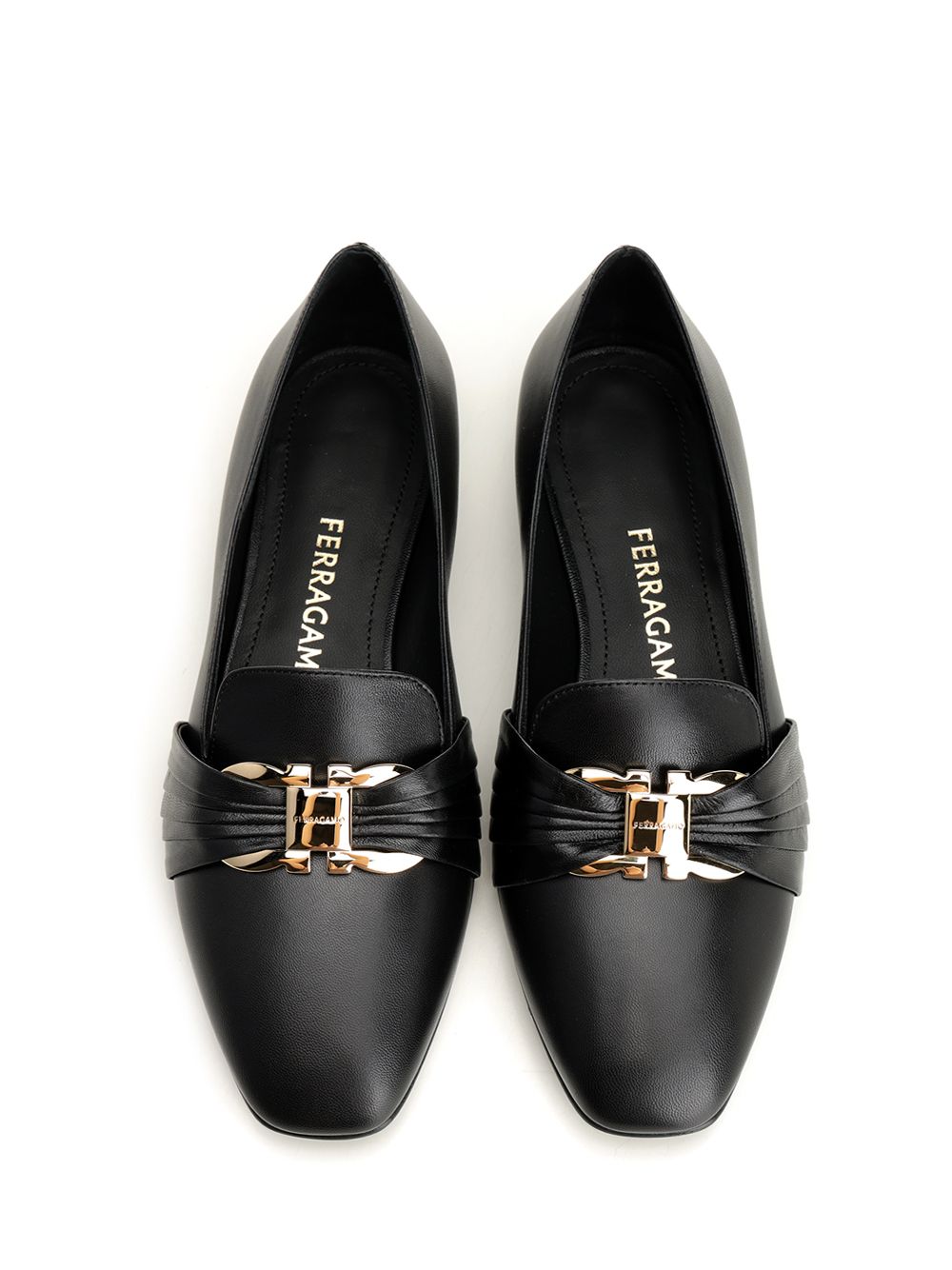 Ferragamo Gancini Ornament Moccasin Scarpe basse - Nero | 826df32a12a81f07e1812795d6477ea6e99e42e0