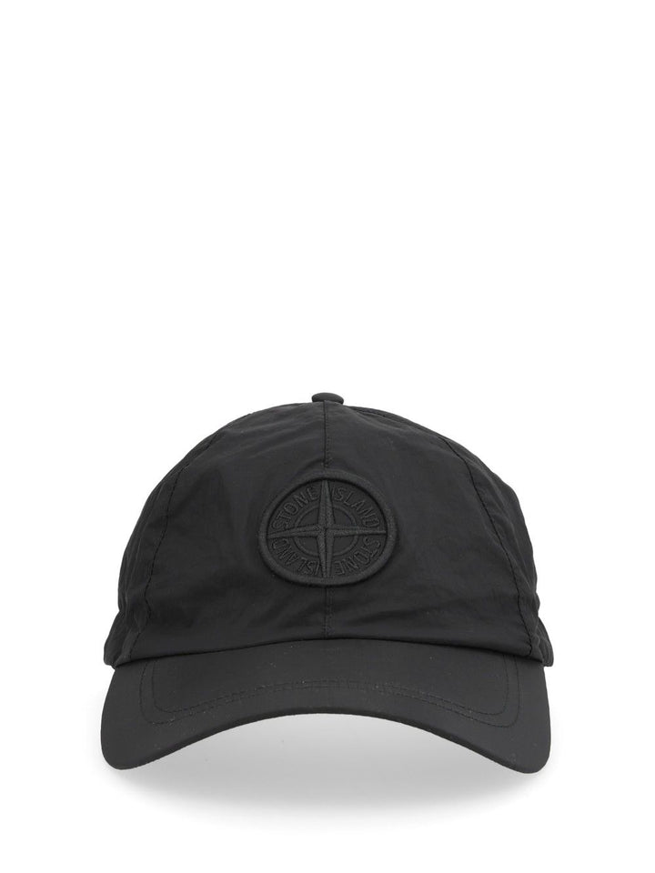 Stone Island Econylon Cap Cappelli - Nero | 9aece66b0b83764b6d43fdcd57b8e5c9a54fb80b