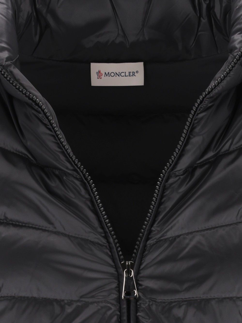 Moncler Cardigan Knitwear - Nero | b0baff667947cf2c04c2fac3cf0fcfec1f9f247e