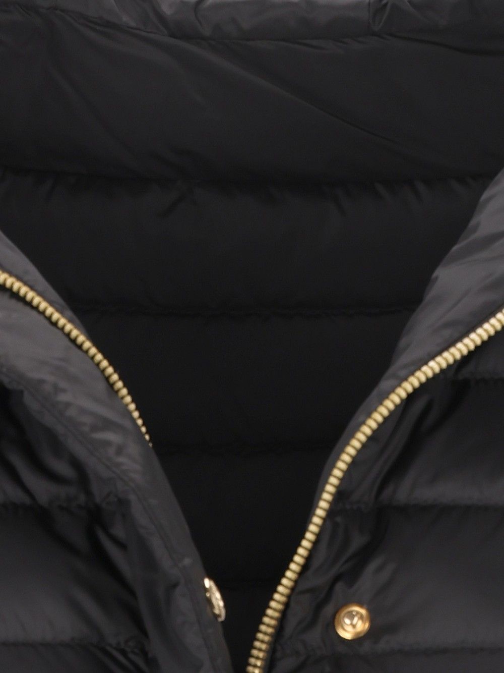 Moncler Raies Jacket Coats - Nero | 7ab3a46ba134754c544f771c0f2578be41afdf06