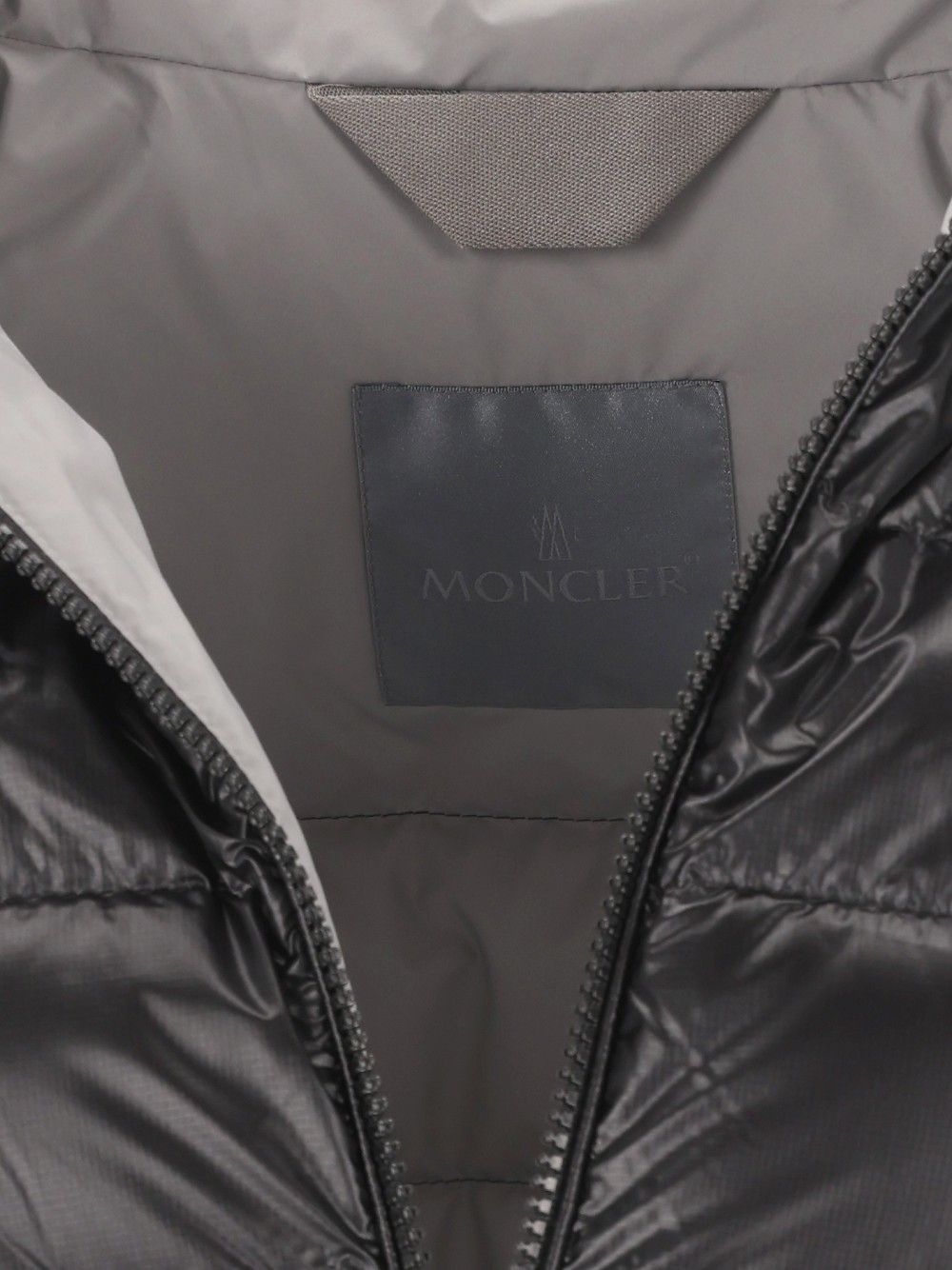 Moncler Forzo Short Packable Down Jacket With Hood Coats - Nero | 614ba11d64c2b1e6ac076b8ce390f389a92ae807