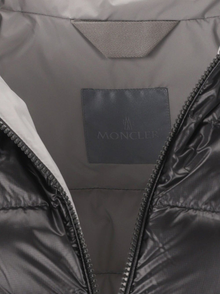 Moncler Forzo Short Packable Down Jacket With Hood Coats - Nero | 614ba11d64c2b1e6ac076b8ce390f389a92ae807