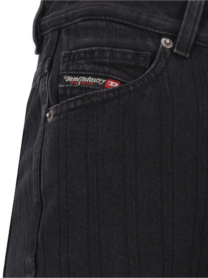 Diesel 1971 D-Sent High-Waist Regular Jeans - Nero | 28a4b0a5362f89e7610dbe99ff33805897907b3a