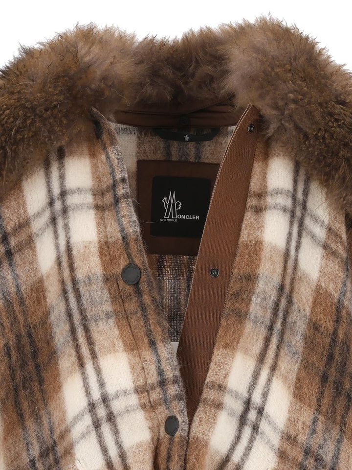 Moncler Grenoble Cape With Shearling Collar Giacche - Marrone | 113212a5fd12238e4dbbbfe47c8a9960df812299