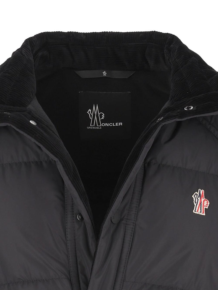 Moncler Grenoble Evans Padded Gilet Giacche - Nero | 2e4de75cde4801388fc8758142e786403b1e3716