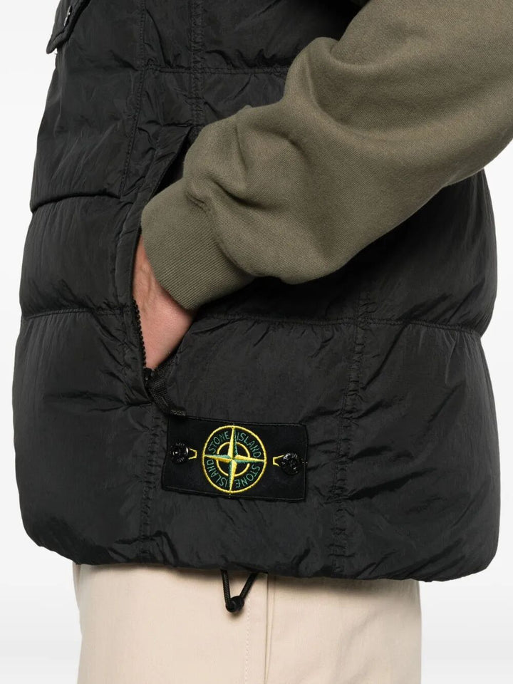 Stone Island Down jackets - Nero | 3efbd4d96ee8283caf1134aec2c6d01a9591b4dd