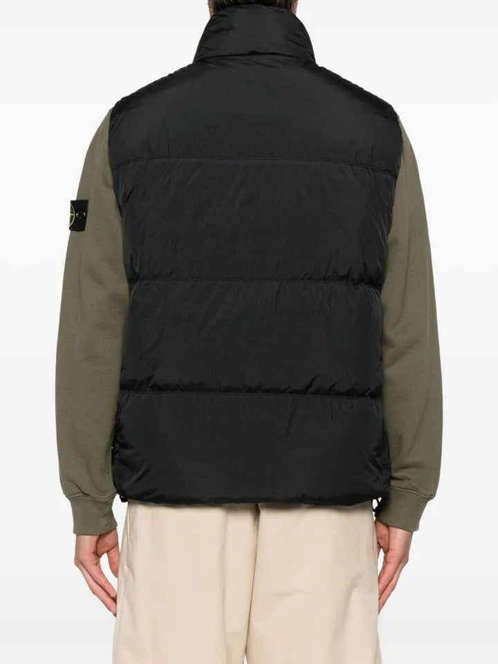Stone Island Down jackets - Nero | 8de1791b4e26584673a175edb8c12633bbf4234e