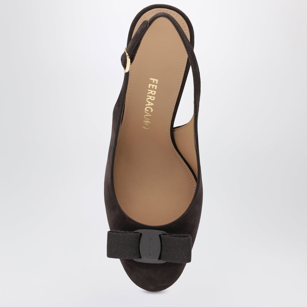 Ferragamo Apparel & Accessories - Marrone | 61c535a8a40e15f25e51dc00afe8ed3b9c55fd62