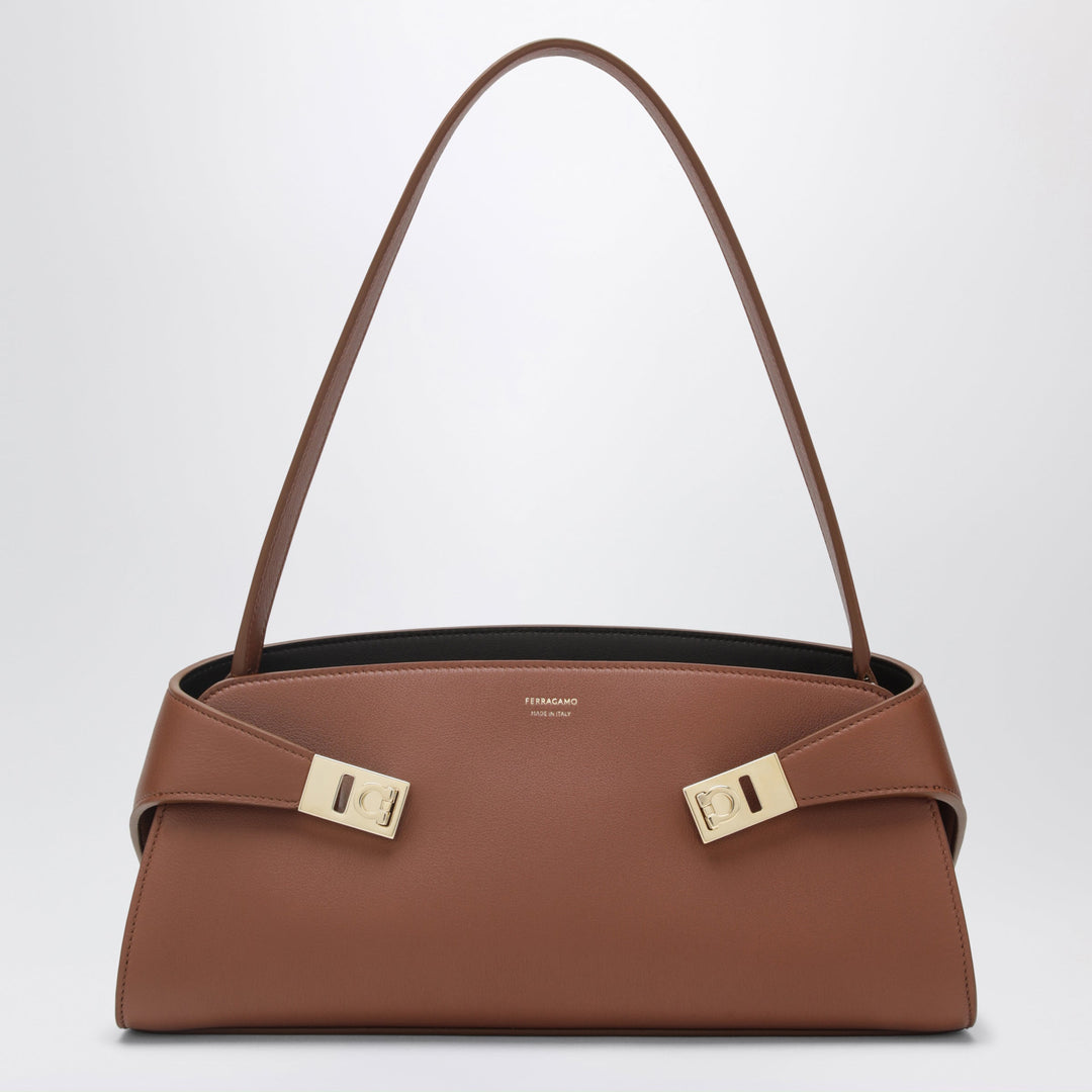 Ferragamo Apparel & Accessories - Marrone | ad7ba894aae71625157e412df6c289e401604115