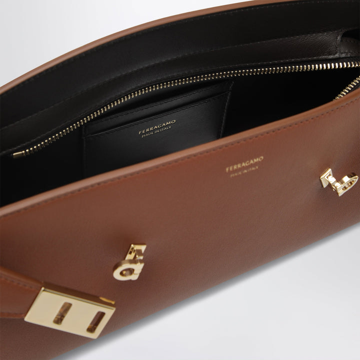 Ferragamo Apparel & Accessories - Marrone | c5bac648569d2272190ab6607eef2659cd349384