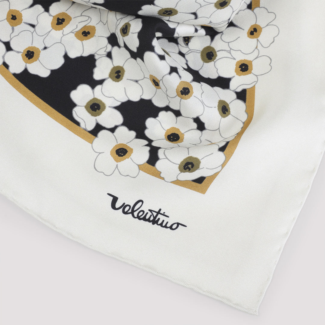 Valentino Garavani Scarves - Nero | 58e0dc4f35ceff020147eef17fc211b3f007fe4a