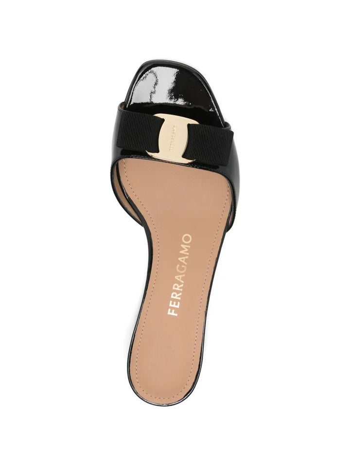 Ferragamo Mules - Nero | 63f8b7560fe276d0ef084dac3781ecced4380399