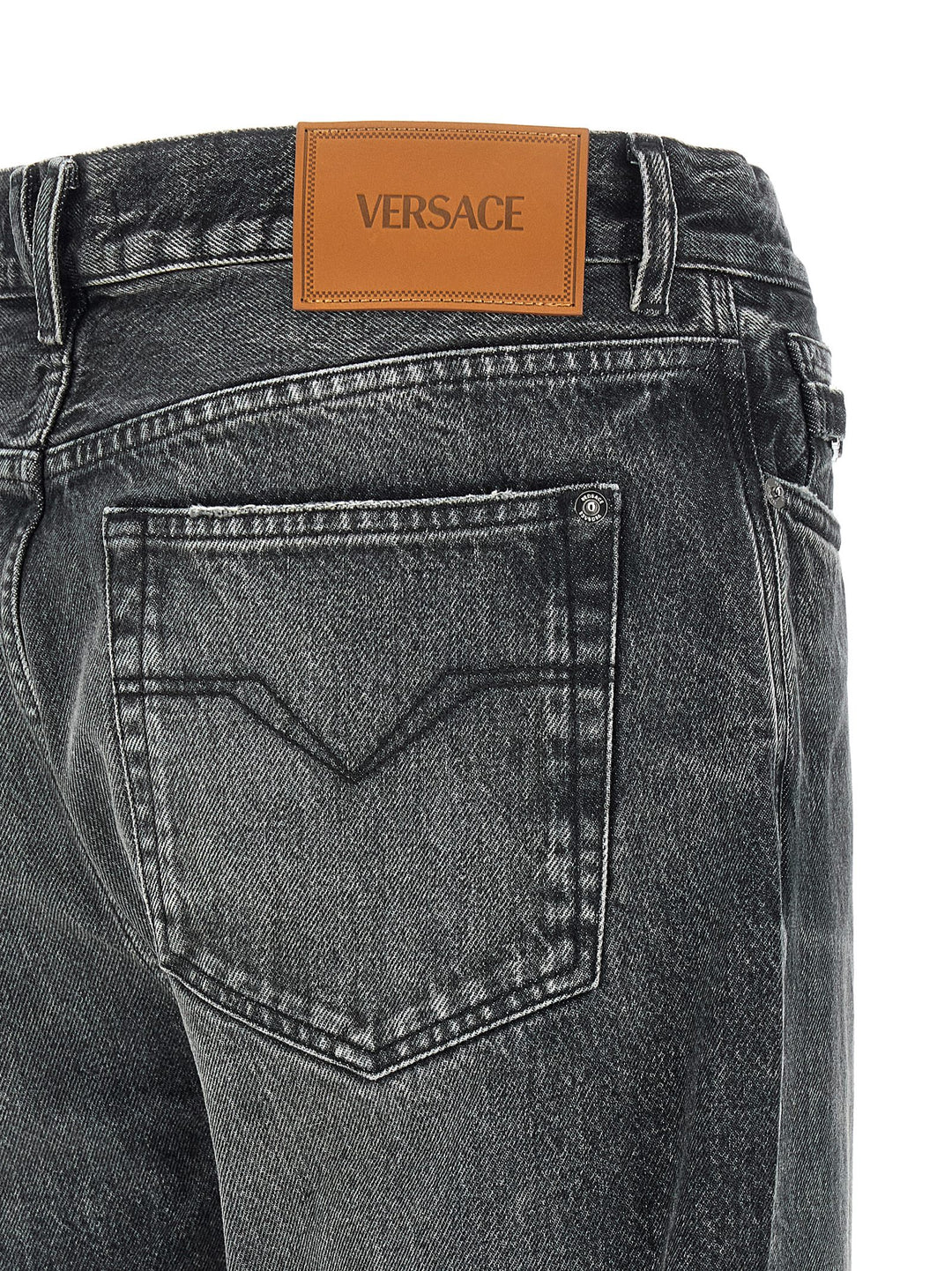 Versace Medusa Biggie Jeans - Grigio | 7abdcf73a8f9f00d7f5d7a348f2c0000119c7bd3
