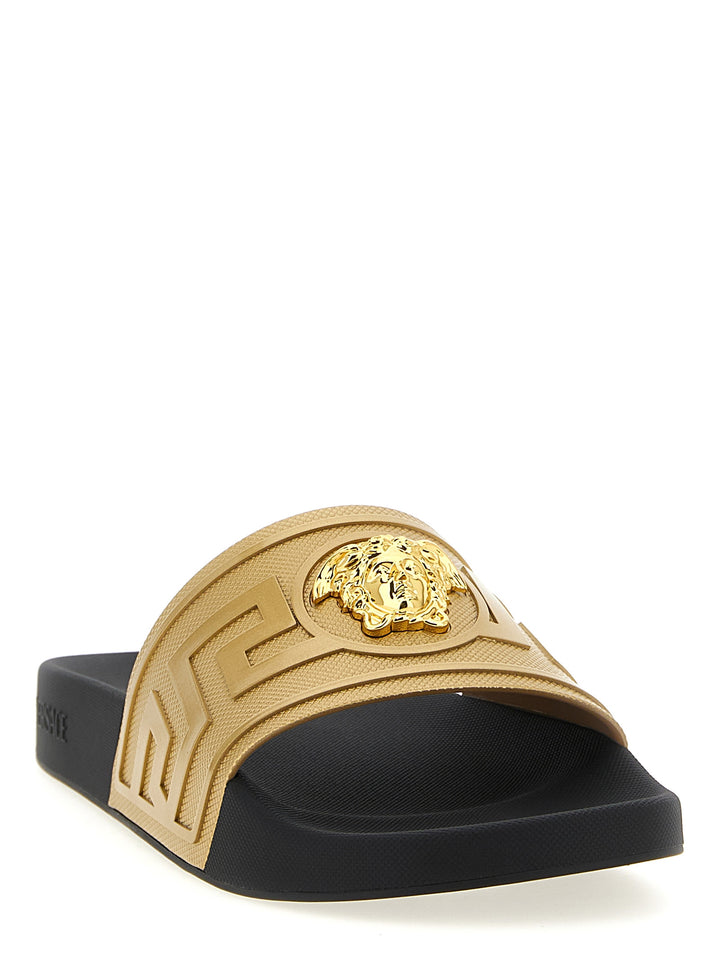 Versace La Medusa Sandali - Oro | b9b372d98f54bd905facae561f9d1c1f6d7ceeb7