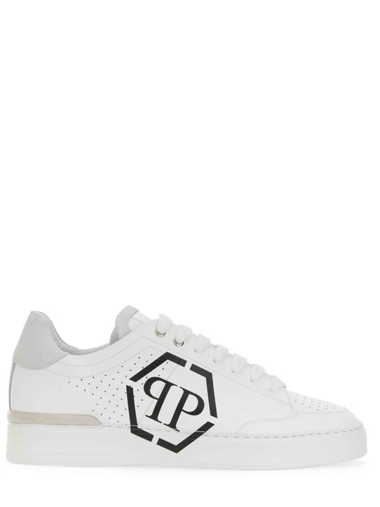 Sneaker With Logo