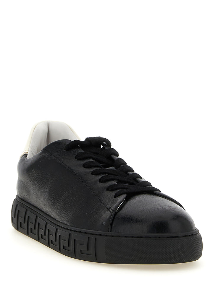 Versace Greca Sneakers - Bianco/Nero | dba807744395a2835f191f421ba6f4e16002f9bb