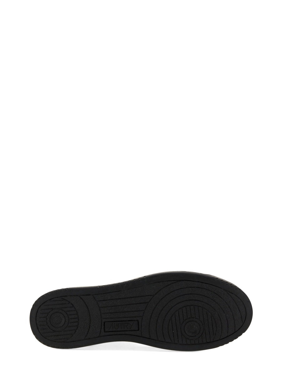 Autry Sneakers - Black | d34daed0ec0b514ed6bc5da00492721c83e06e83