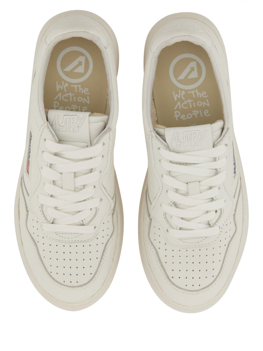 Autry Sneakers - White | 20e3896de9f2fbaed3588f67e3d2cb0f9e4a1b94